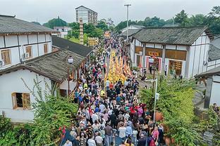 易建联：最近在适应没球打的日子 会用影响力去带动年轻一代